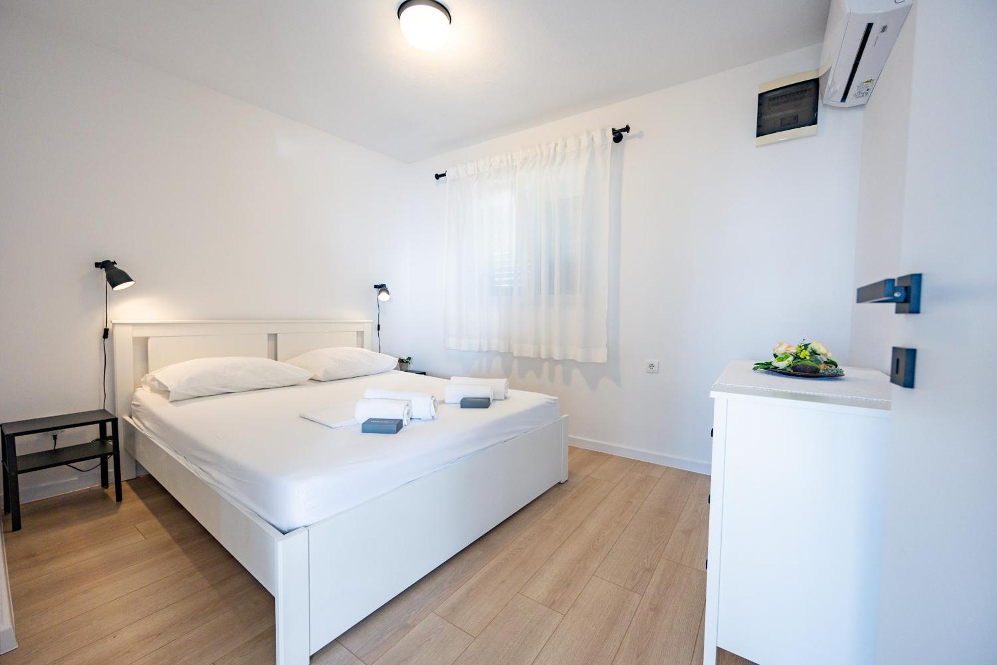 Apartments Krzanic Podgora Eksteriør billede